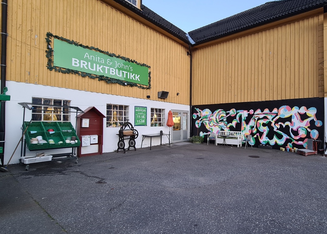 Anita & Johns bruktbutikk Brukthandel, Sandefjord - 1