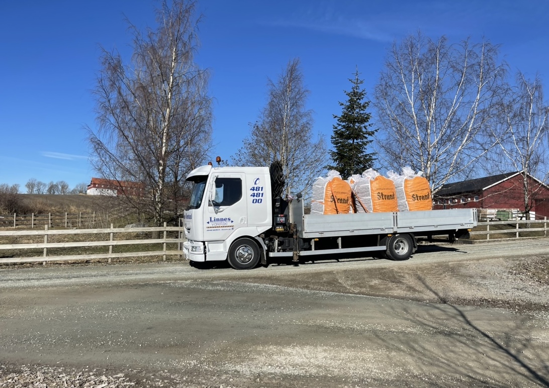 Linnes Varetaxi Transport, Østre Toten - 12