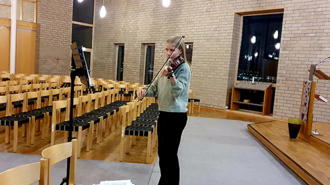 Den Syngende Fiolinen Fiolinist, Bergen - 6