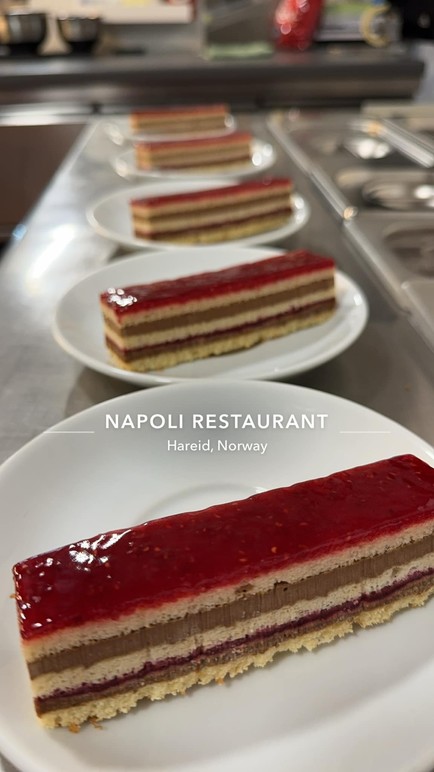 Napoli Hareid AS Restaurant, Hareid - 5