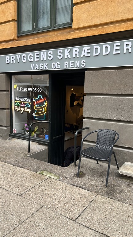 Bryggens Skrædder Vask Og Rens / Esma Öztürk Skrædder, København - 1