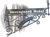 Skovsgård Hotel logo