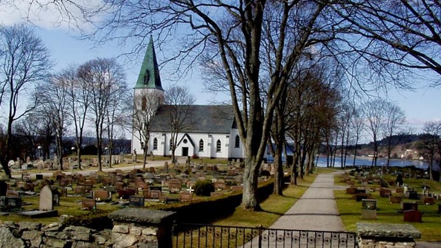 Ljungskile Församling Kyrkor, samfund, Uddevalla - 3