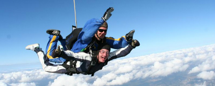 Stockholm Vasteras Fallskarmscenter Vasteras Foretaget Eniro Se